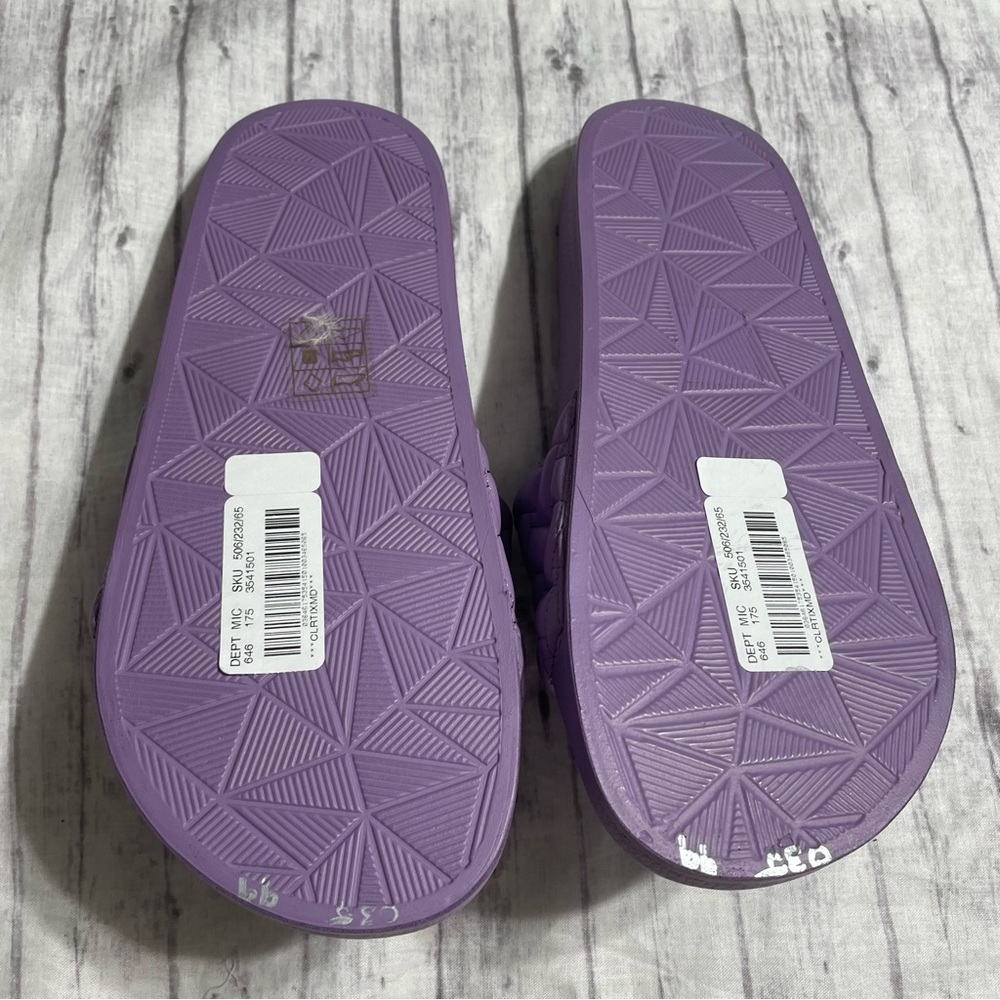 Kurt Geiger London Meena Eagle Slide Sandal in Light/Pastel Purple - Picture 6 of 7